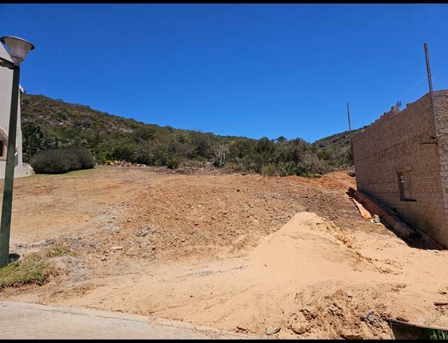 LAND FOR SALE IN VAKANSIEPLAAS